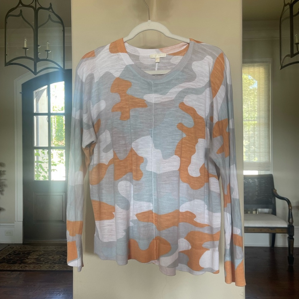 Lisa Todd lightweight sweater, Size M.